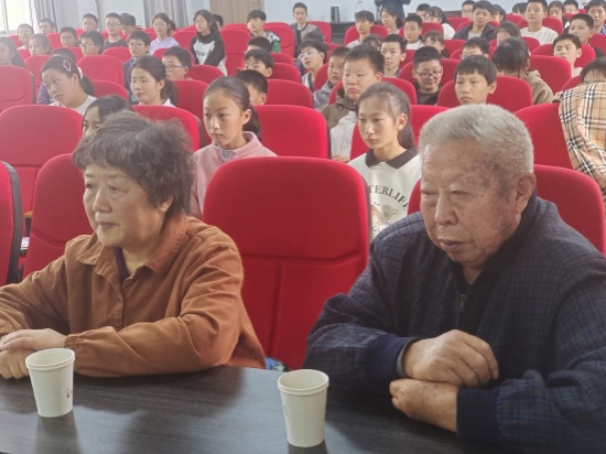 43eaec8286dc42ed8b45d78a5b189a0b.jpg 43eaec8286dc42ed8b45d78a5b189a0b.jpg